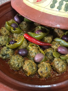 Una foto de Cómo hacer tajine de albóndigas de sardinas fácil y delicioso