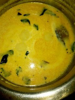 કાઠિયાવાડી કઢી (Kathiyawadi Kadhi Recipe In Gujarati) રેસીપી મુખ્ય ફોટો