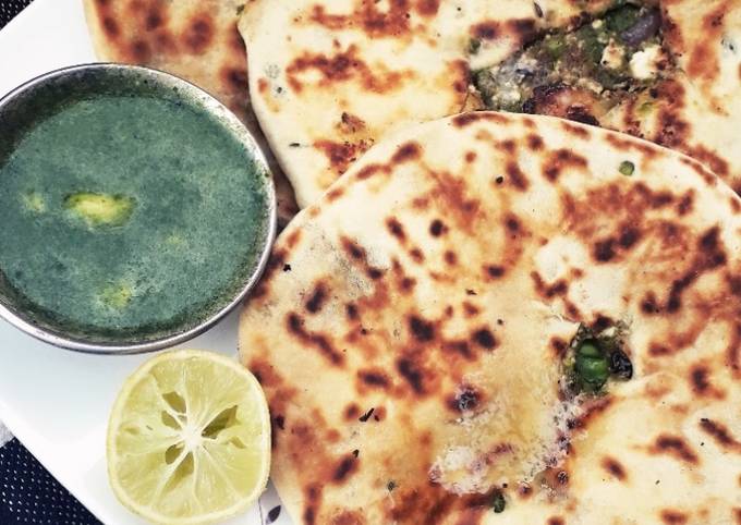 How to Make Eric Ripert Mutter kulcha with green chutney