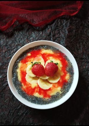 A picture of Valentine's Dessert Bowl.