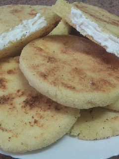 Una foto de Receta de mini harcha rellena con queso /comida de Marruecos