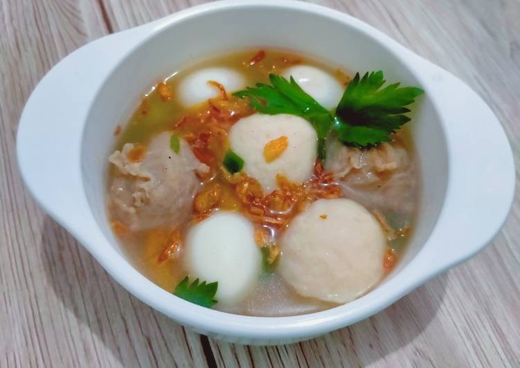 Sop Bakso Telor