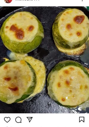 Una foto de Zapallitos rellenos de quinoa
