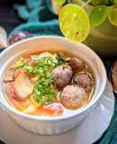 麻油蔬菜雞肉丸子湯