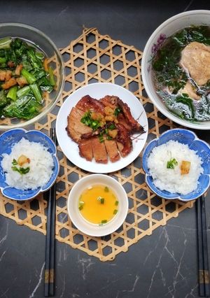 Hình của món Bữa cơm sườn nướng.