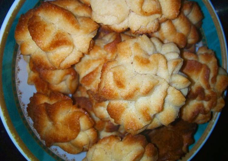 Simple Way to Make Any-night-of-the-week Butter flower cookies