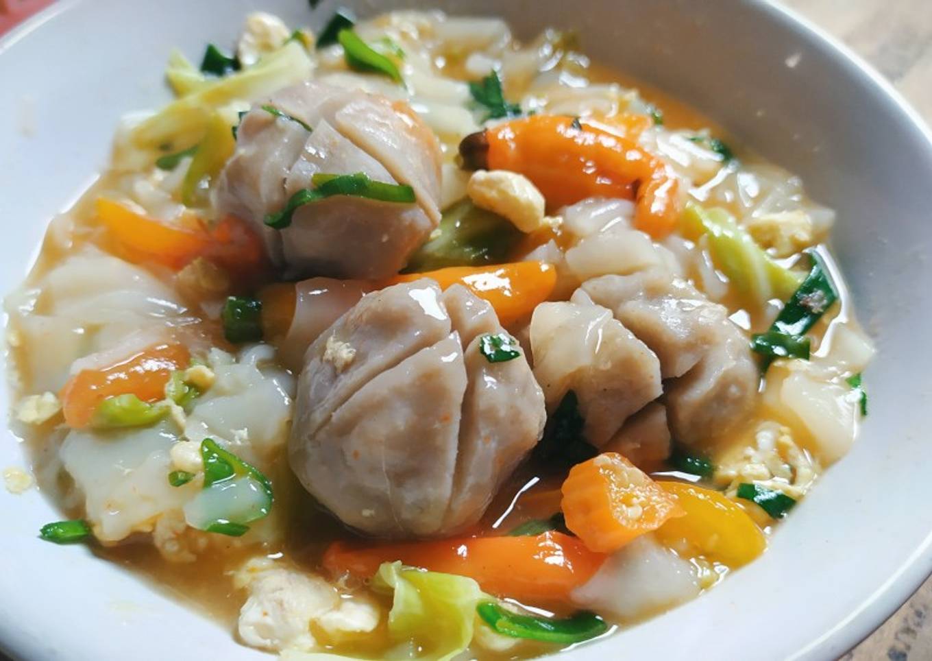 #21. Kwetiau Kuah Topping Bakso