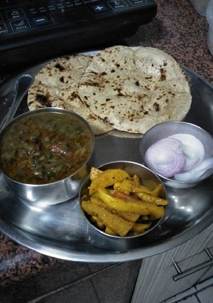 A picture of Daal Methi.