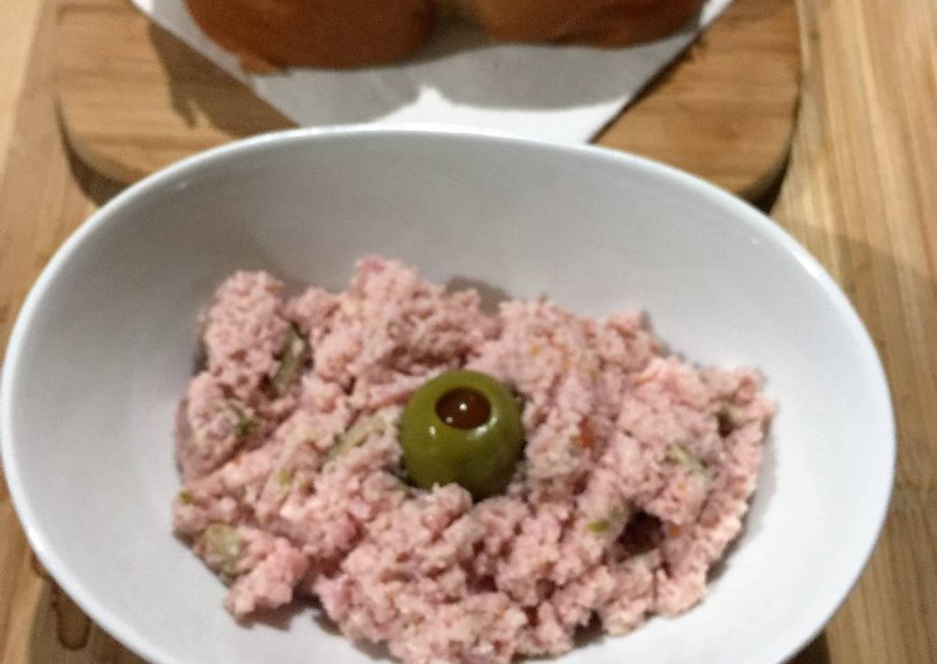 Ham pasta with mozzarella and flour