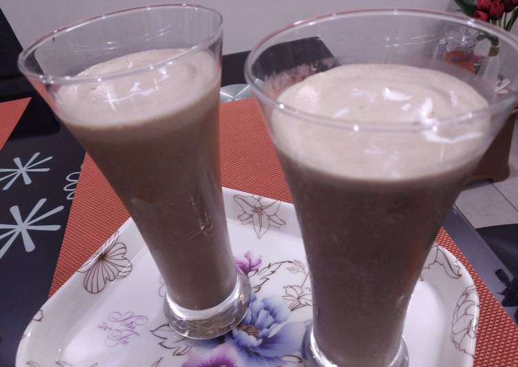 Recipe of Homemade Chocolate milkshake