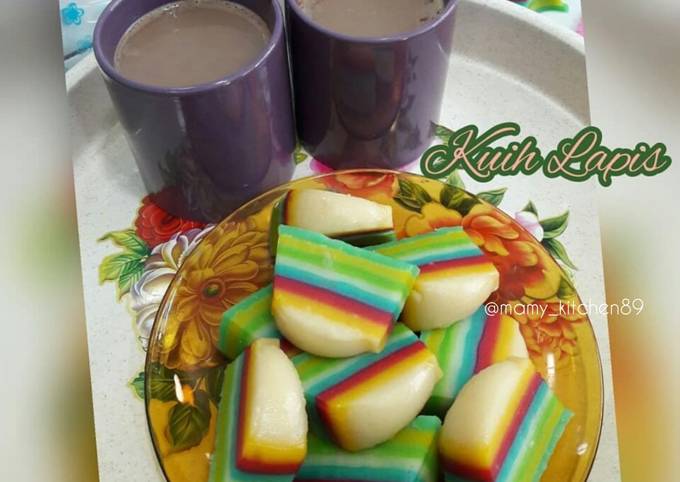 Kuih Lapis Pelangi