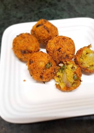 வாழைப்பூ கோலா உருண்டை🧆🧆(vaalaipoo kola urundai recipe in tamil) செய்முறை முக்கிய புகைப்படம்