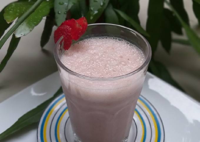 Resep Banana Strawberry Smoothies yang Bikin Ngiler