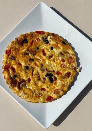 Une photo de Frittata tomates, olives et feta