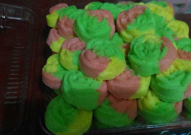 Langkah Mudah untuk Membuat Bolu Mawar Rainbow Anti Gagal