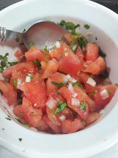 Una foto de Pebre chileno