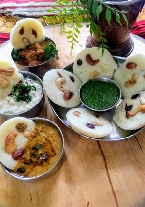 A picture of Rava Idlies With The Flavour Of Nuts.