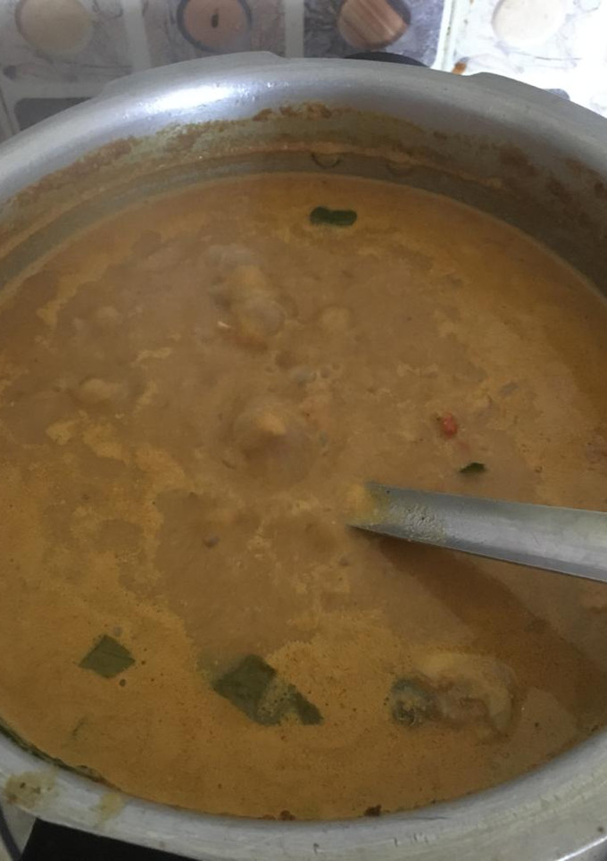 நாட்டுக்கோழி மருந்து குழம்பு செய்முறை முக்கிய புகைப்படம்