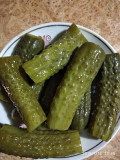 Фото Огурцы с кетчупом чили ✓.