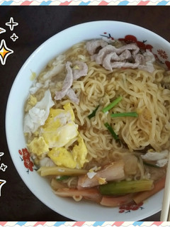 【味王泡麵創意秀】曇花香菇肉焿湯麵 的食譜成品照片