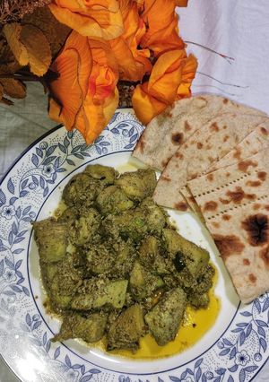A picture of Green Boneless Chicken Karahi 😋or Chicken Hara Masala 😋.