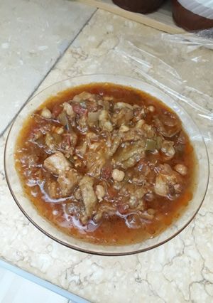 صورة لوصفة مسقعة بالدجاج (طبيخ باذنجان)