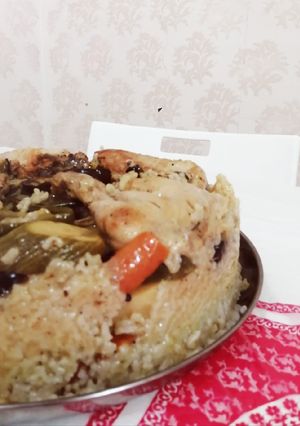 صورة لوصفة مقلوبة الدجاج الشهية