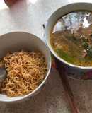 Mì khô súp bò, trứng