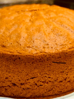 Una foto de Bizcocho esponjoso de chocolate
