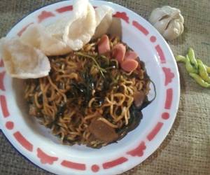 Masakan Unik Mie kangkung spesial Mantul Banget