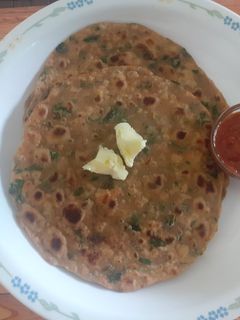 মেথি শাকের পরোটা(methi shaker porota recipe in Bengali) রেসিপির প্রধান ছবি