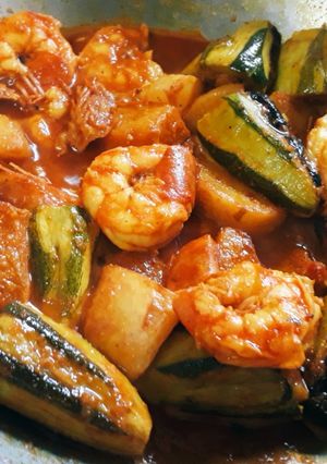 কুমড়ো আলু পটল চিংড়ি (kumro alu potol chingri recipe in Bengali) রেসিপির প্রধান ছবি
