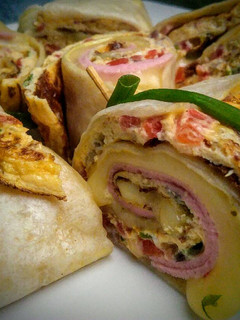 Una foto de Tortillas rellenas de tortilla a la mostaneza!