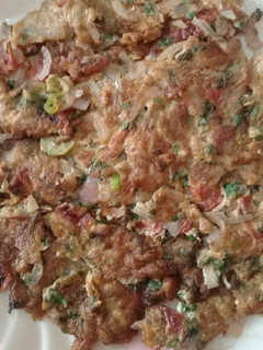 A picture of Omelette for breakfast.