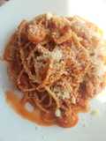 Spaghetti cu creveți și sos de roșii
