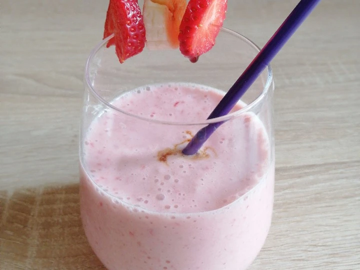 Easy Way Prepare Strawberry banana smoothie the  Makes Drooling Can spoil the tongue