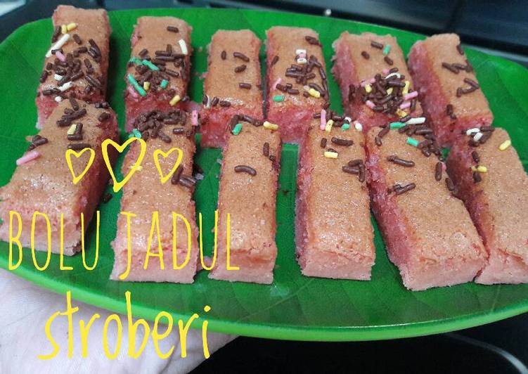 Bolu Jadul Stroberi