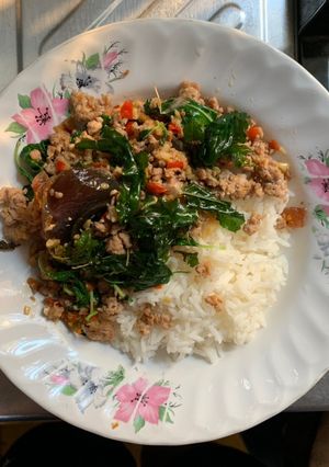 รูปของ กะเพราไข่เยี่ยวม้า