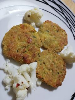 Foto di Hamburger di zucchine🥒🥖🧀#glutenfree