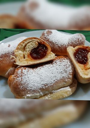 Una foto de Facturas rellenas de dulce de Membrillo