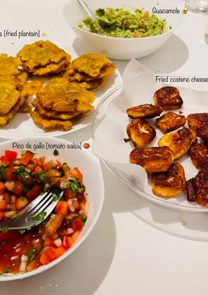 A picture of Tostones Nachos Without Borders 🇳🇮 🇨🇴.