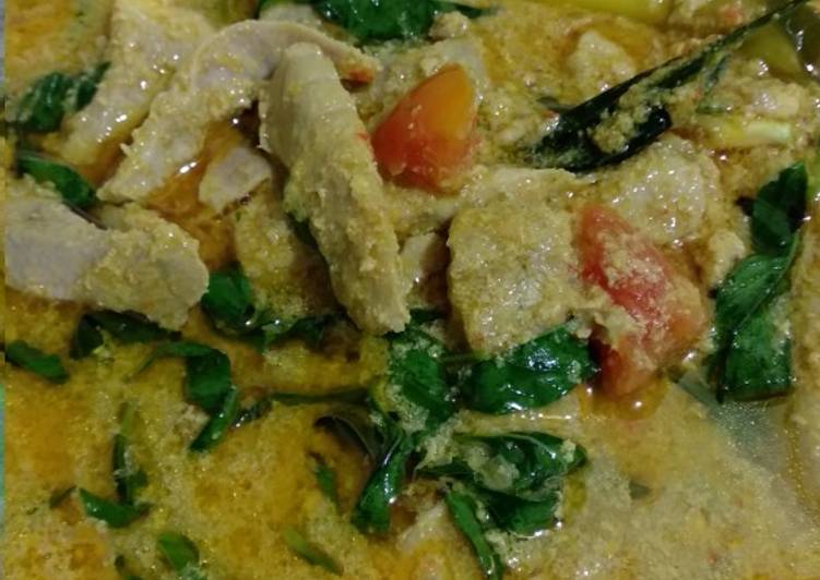 Tuna Woku khas Manado