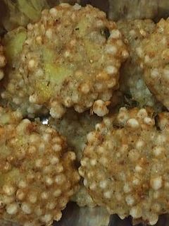 आलू साबूदाना वड़ा (Aloo sabudana vada recipe in Hindi) रेसिपी मुख्य फोटो