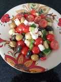 Ensalada de queso y aceituna