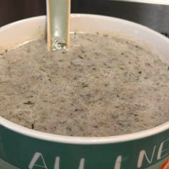 A picture of Mushroom soup.