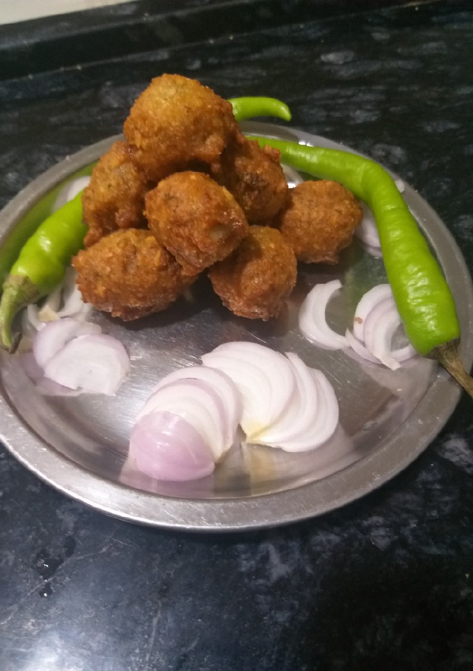 દાળવડા (Dal Vada Recipe In Gujarati) રેસીપી મુખ્ય ફોટો