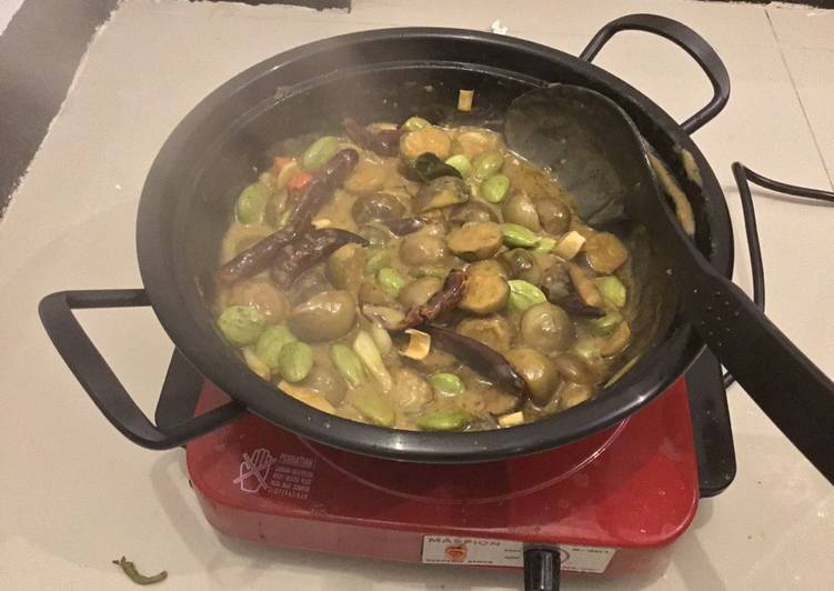 Bagaimana Membuat Vegetables Thai Green Curry yang Lezat