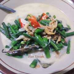 รูปของ Kacang panjang rebon kuah santan