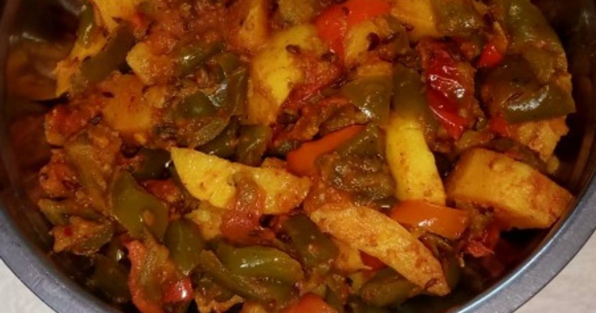 Aloo Capsicum ki sabji Recipe by Gaurangi shukla Cookpad