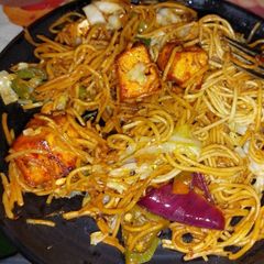 Restaurant Style Chilli Paneer Noodles A picture of Restaurant Style Chilli Paneer Noodles.